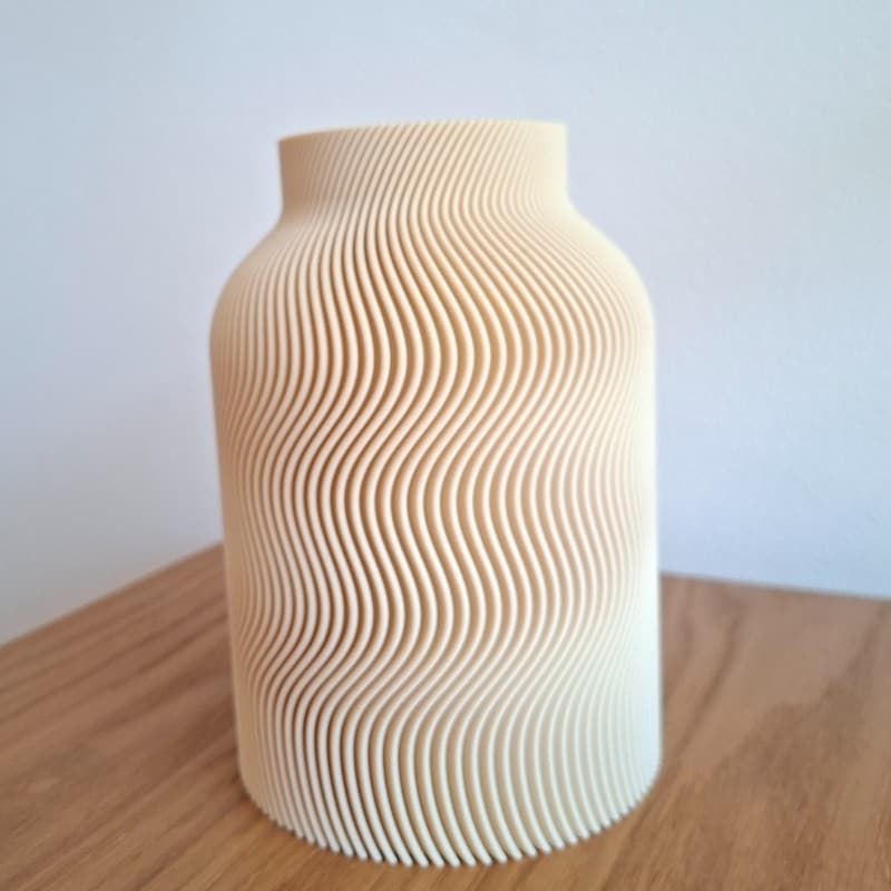 Luna Vase 3